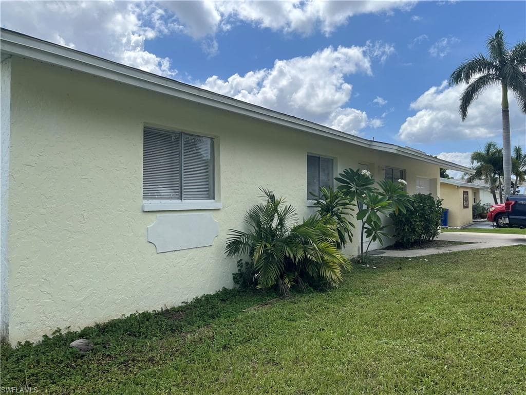 1275 Old Bridge RD, NORTH FORT MYERS FL 33917-31