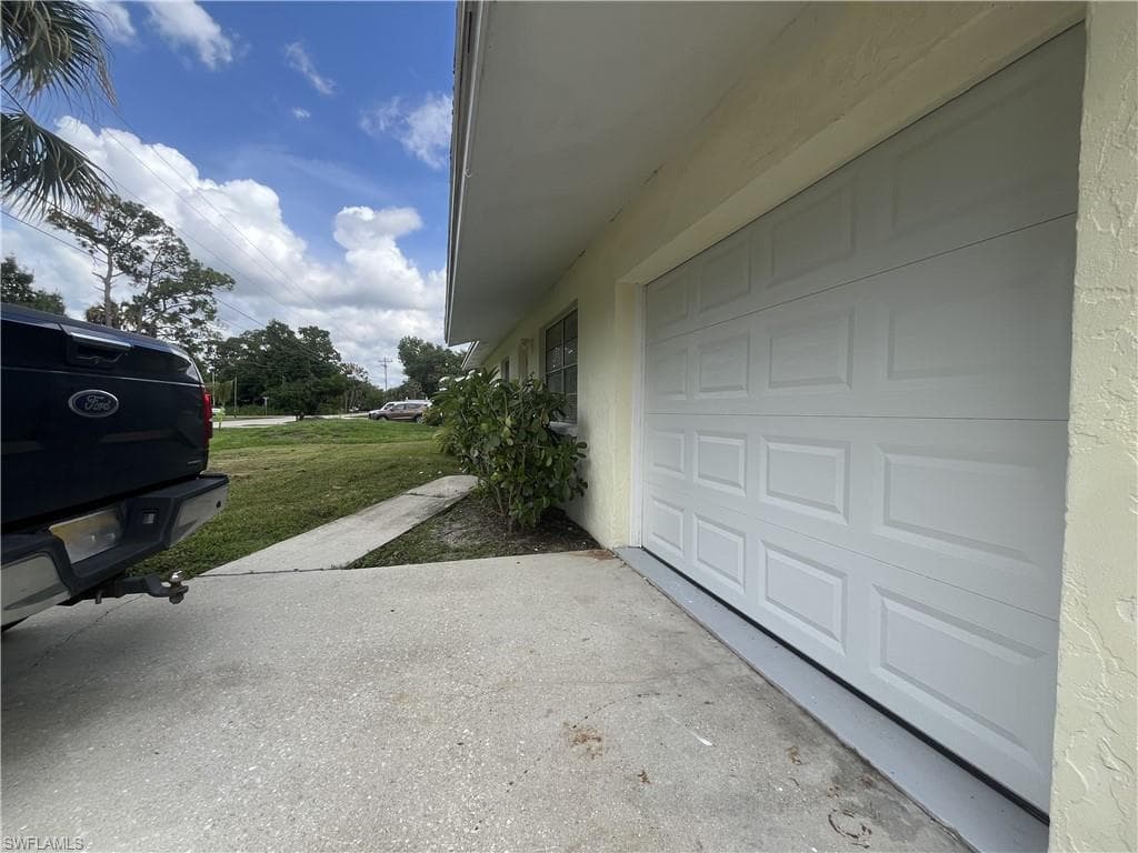 1275 Old Bridge RD, NORTH FORT MYERS FL 33917-30
