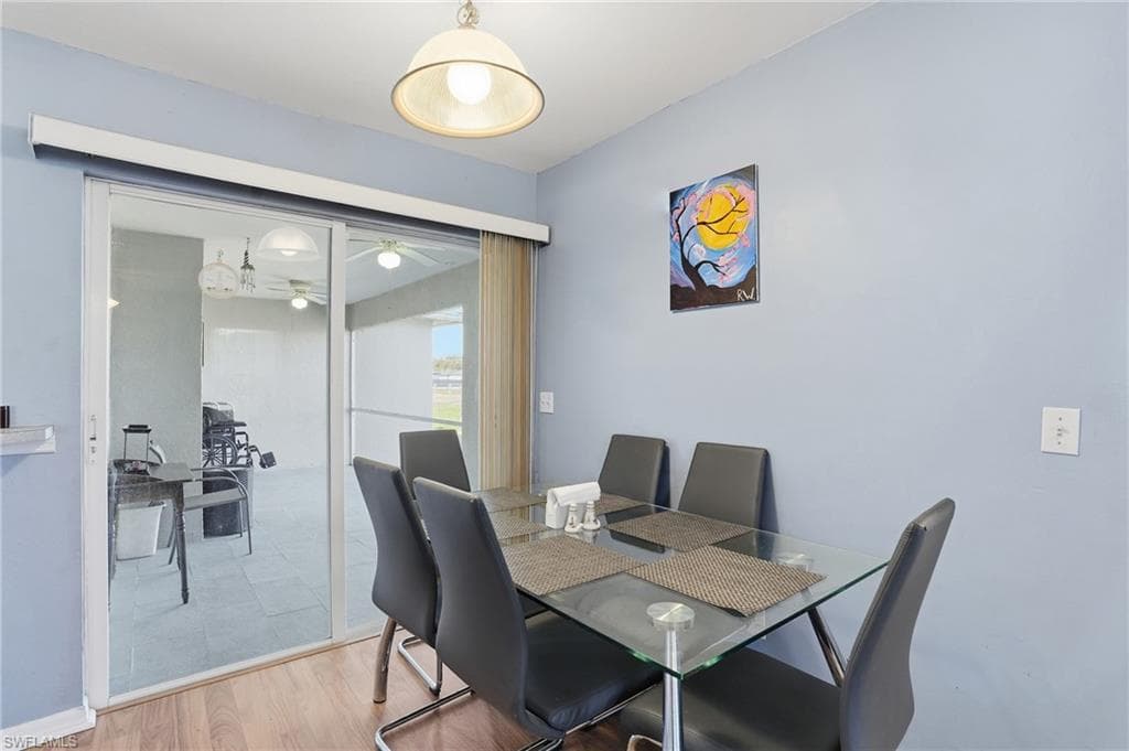 203 Manatee ST-11