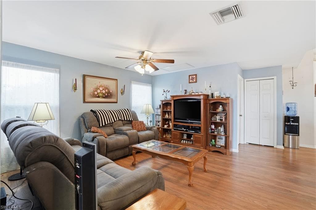 203 Manatee ST-4