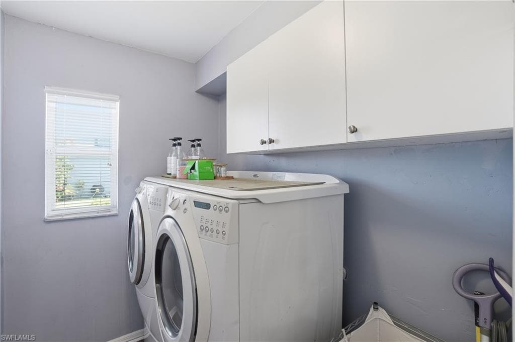 203 Manatee ST-24