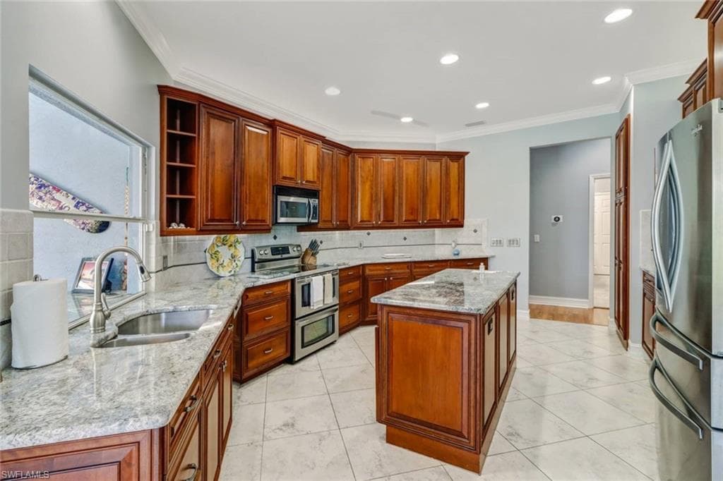 9151 Kings Cove CT-18