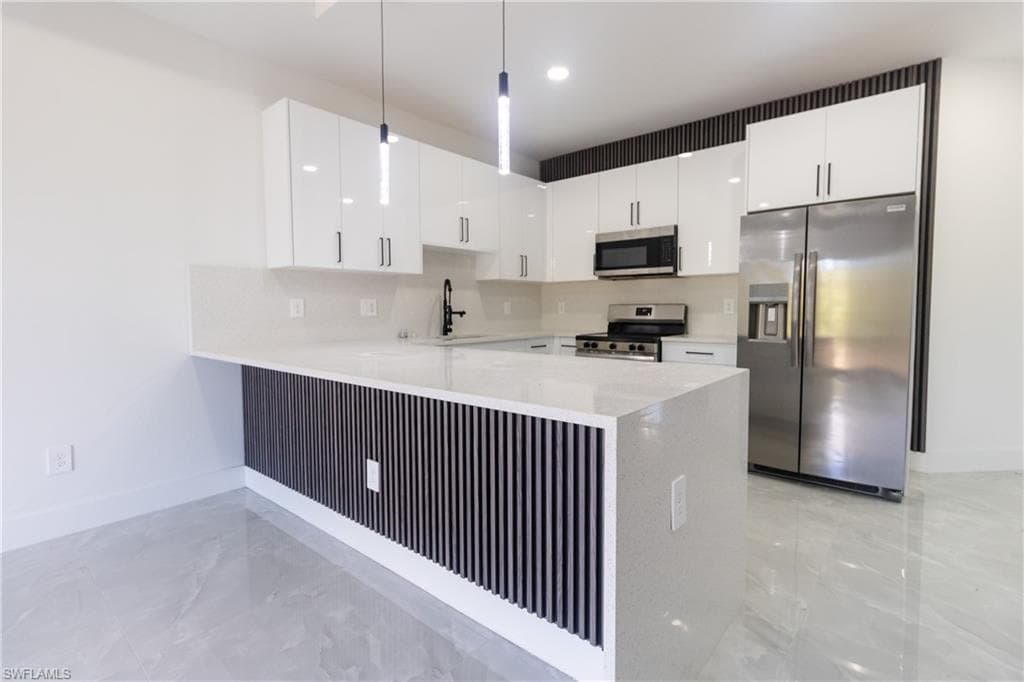 847 Duplex ST E, LEHIGH ACRES FL 33974-2