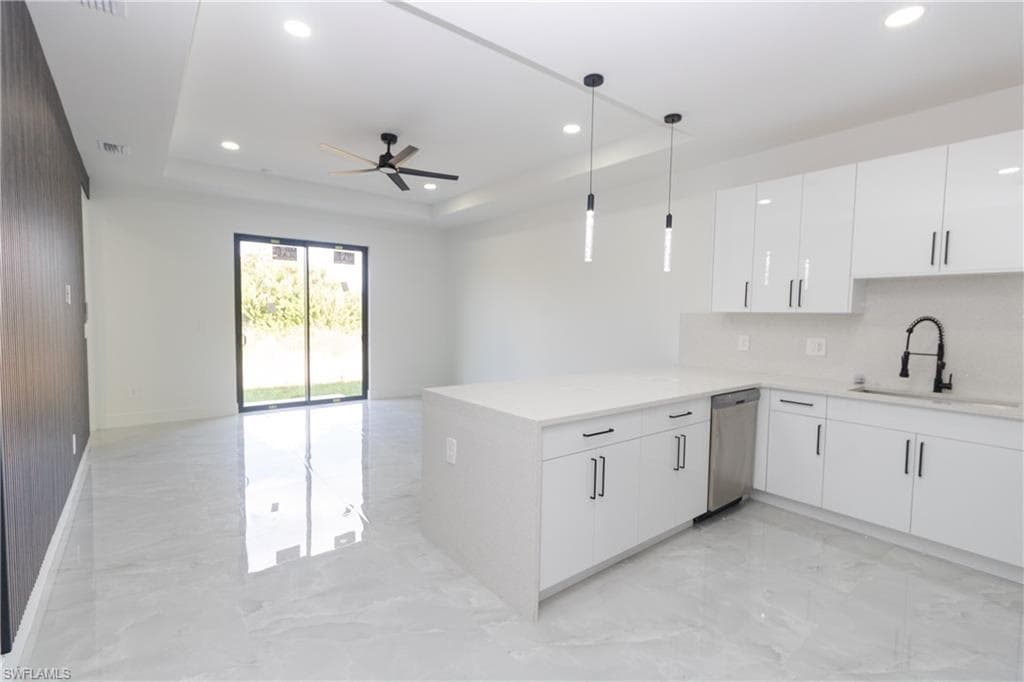 847 Duplex ST E, LEHIGH ACRES FL 33974-8