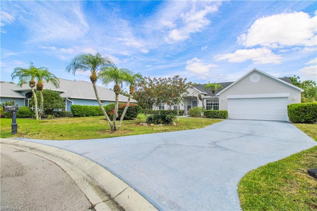7775 Scarlet CT, NAPLES FL 34104-1