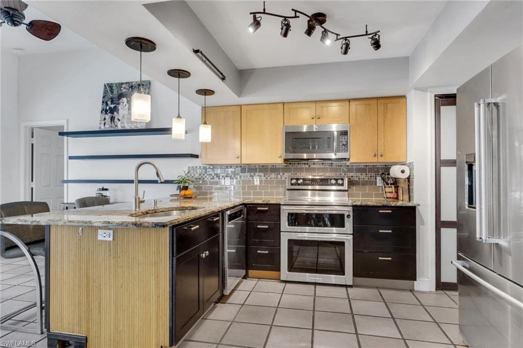 2667 River Reach DR-7