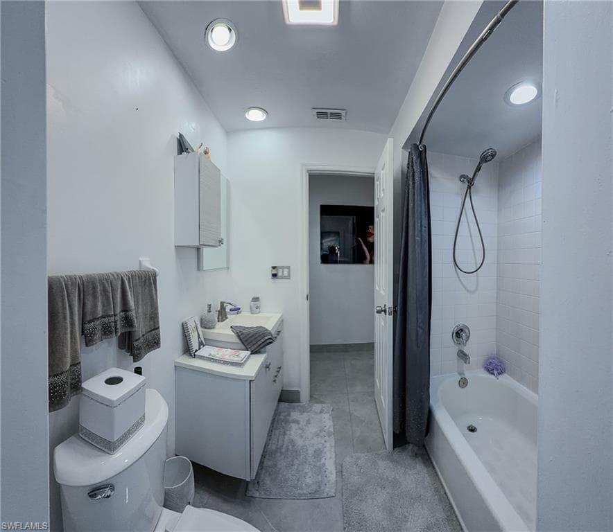 22690 Island Lakes DR-24