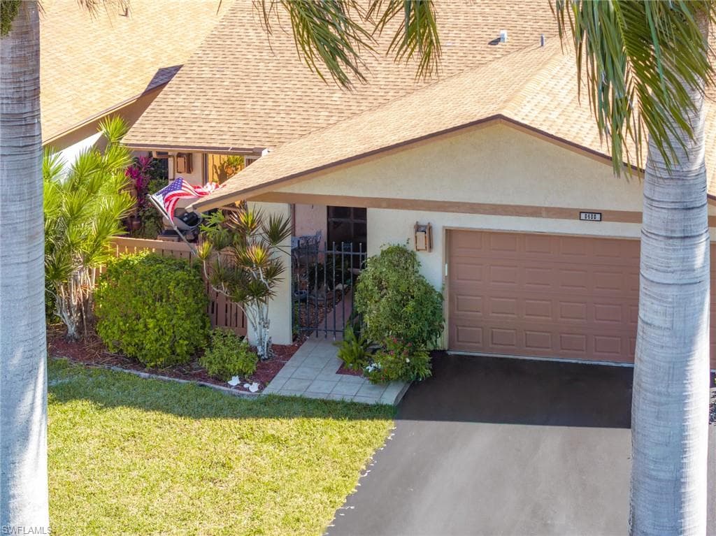 6486 Royal Woods DR, FORT MYERS FL 33908-1