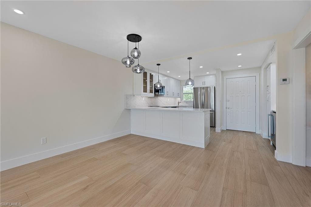 13 High Point CIR N 206-6