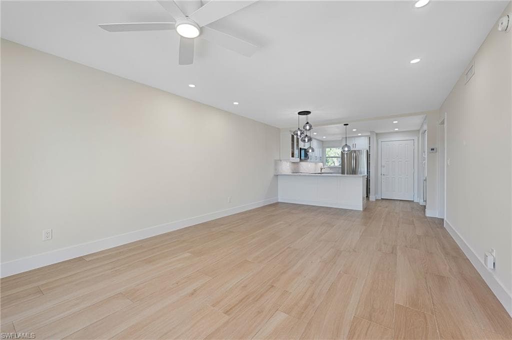13 High Point CIR N 206-7