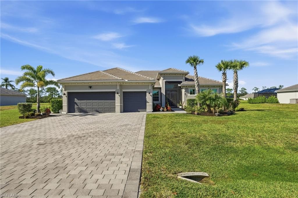 17040 Serengeti CIR, ALVA FL 33920-5