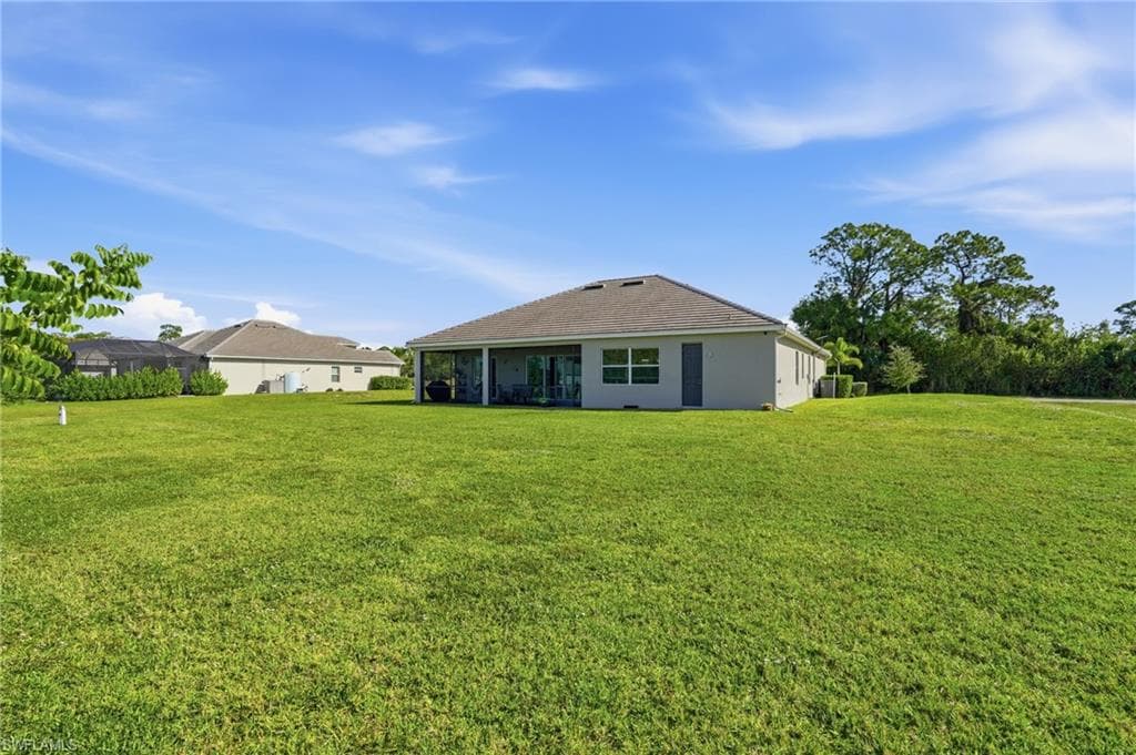 17040 Serengeti CIR, ALVA FL 33920-36