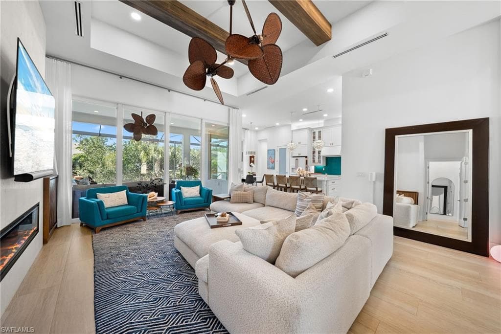 27000 Flamingo DR-5