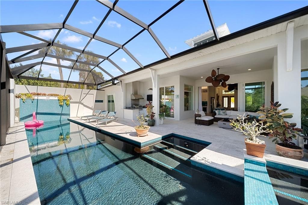 27000 Flamingo DR-25