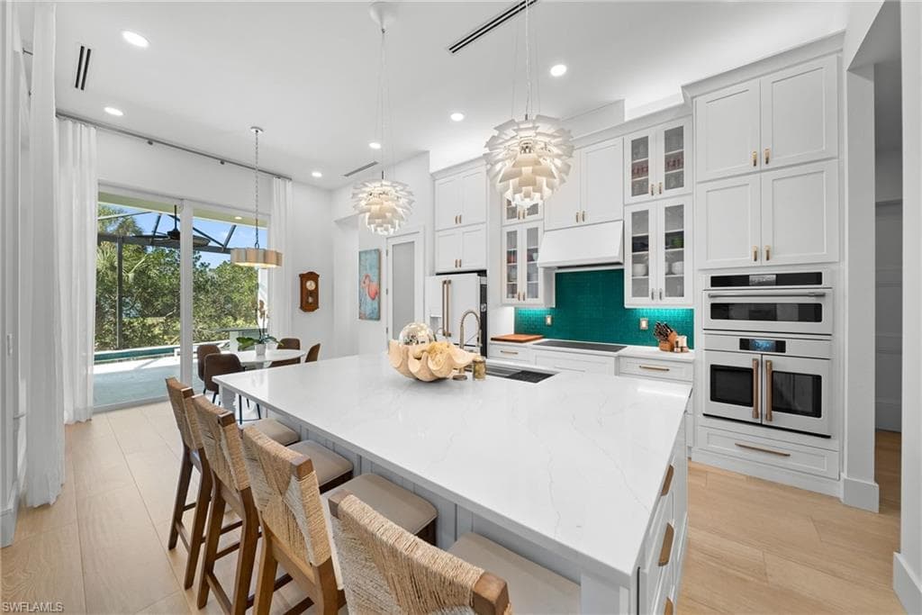 27000 Flamingo DR-9