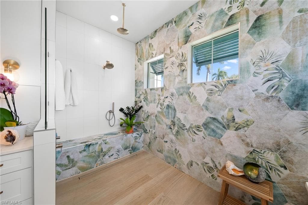 27000 Flamingo DR-34