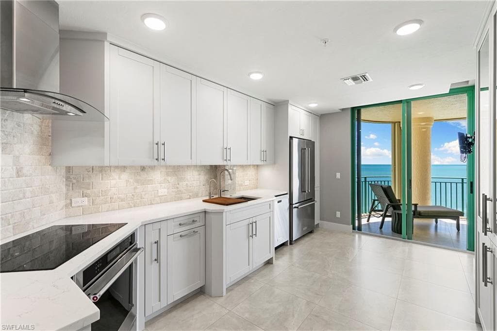 980 Cape Marco DR 1102-8