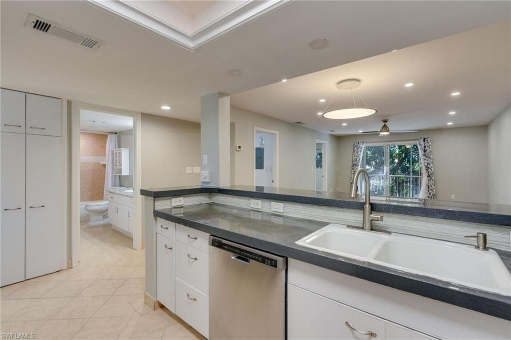 2370 Naples Trace CIR # 6, NAPLES FL 34109-5