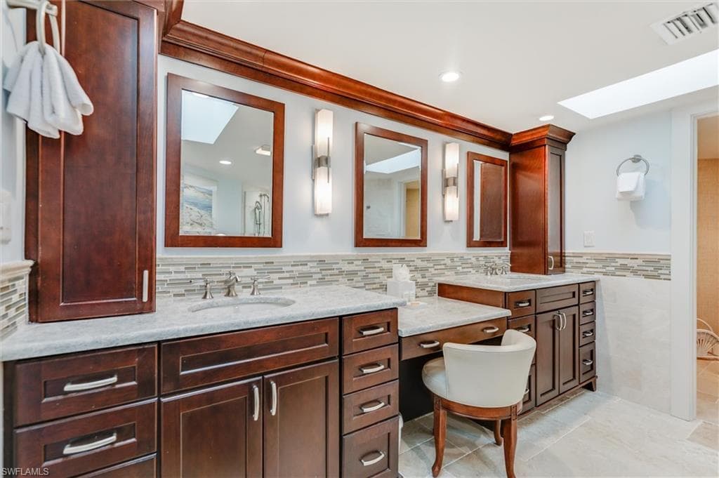 1656 Lands End Vlg-21