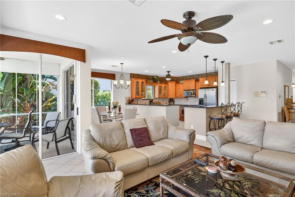 8496 Southbridge DR 4-5