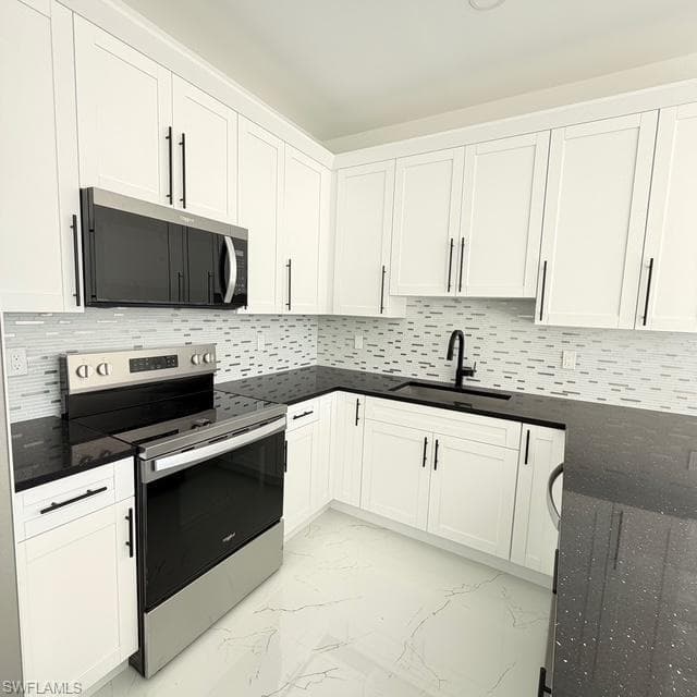 209-211 W 12th ST, LEHIGH ACRES FL 33972-32