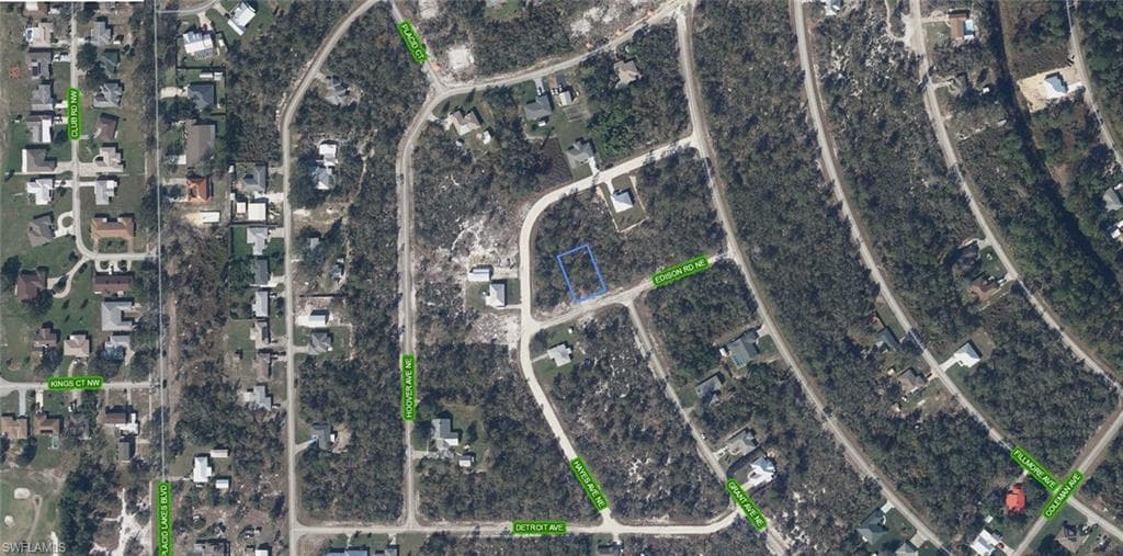 102 Edison RD NE, LAKE PLACID FL 33852-1
