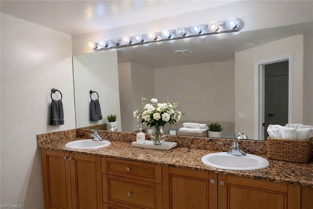 20257 Royal Villagio CT 203-11