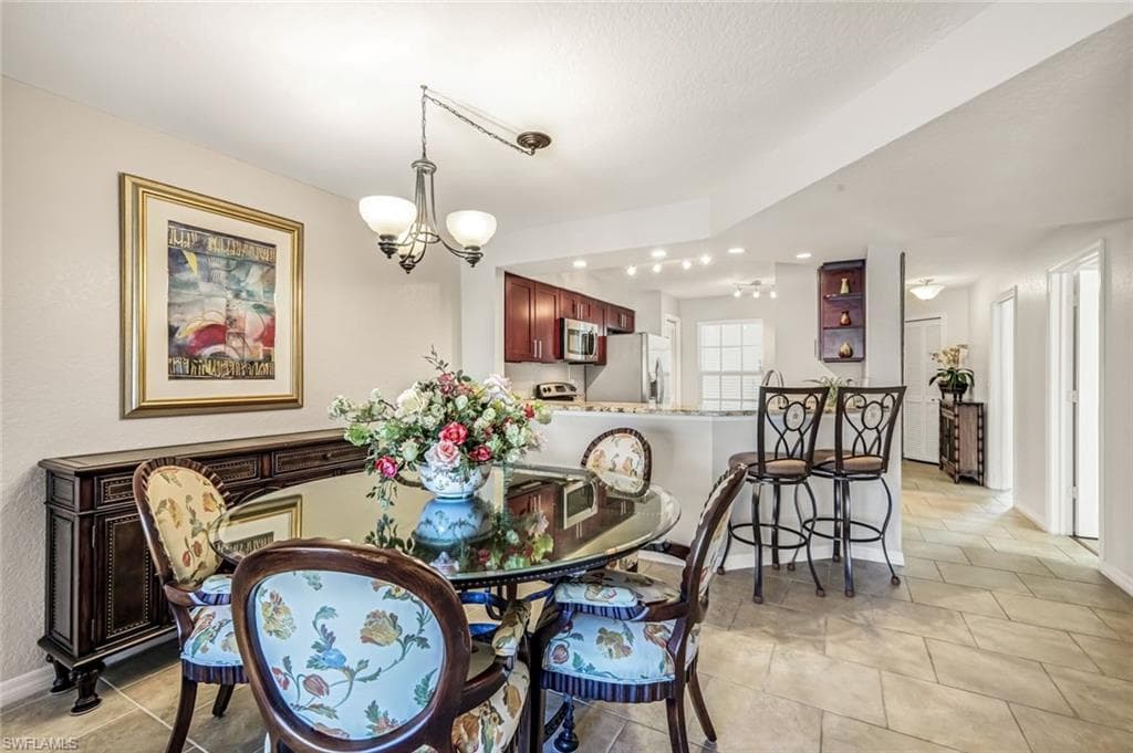 9580 Victoria LN # 208A, NAPLES FL 34109-5