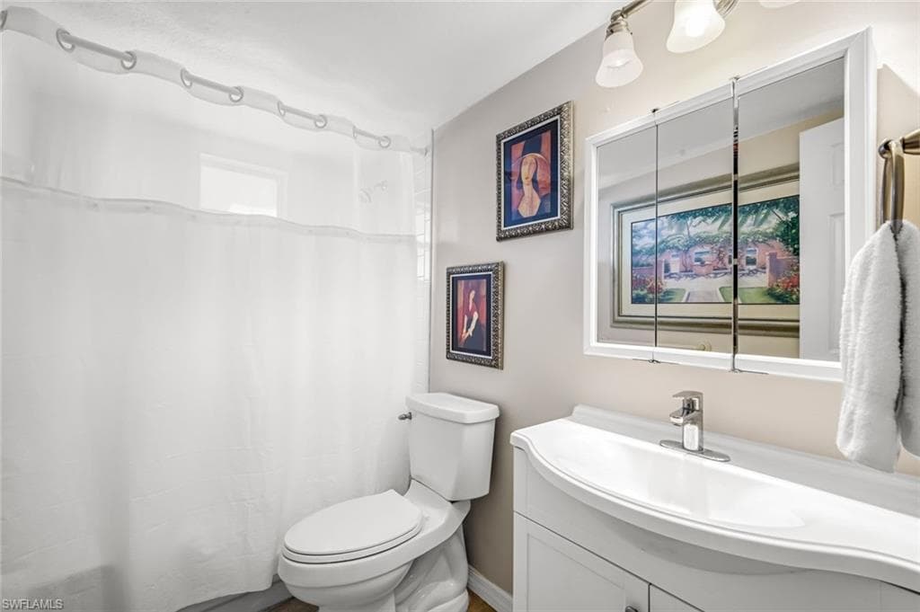 9580 Victoria LN # 208A, NAPLES FL 34109-16