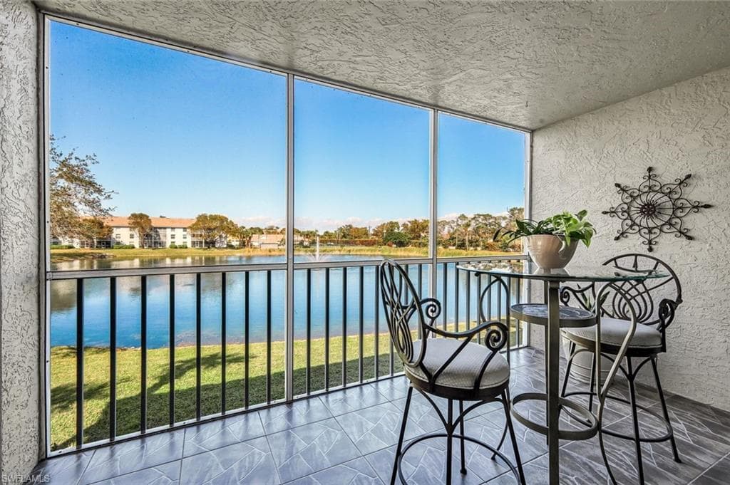 9580 Victoria LN # 208A, NAPLES FL 34109-6
