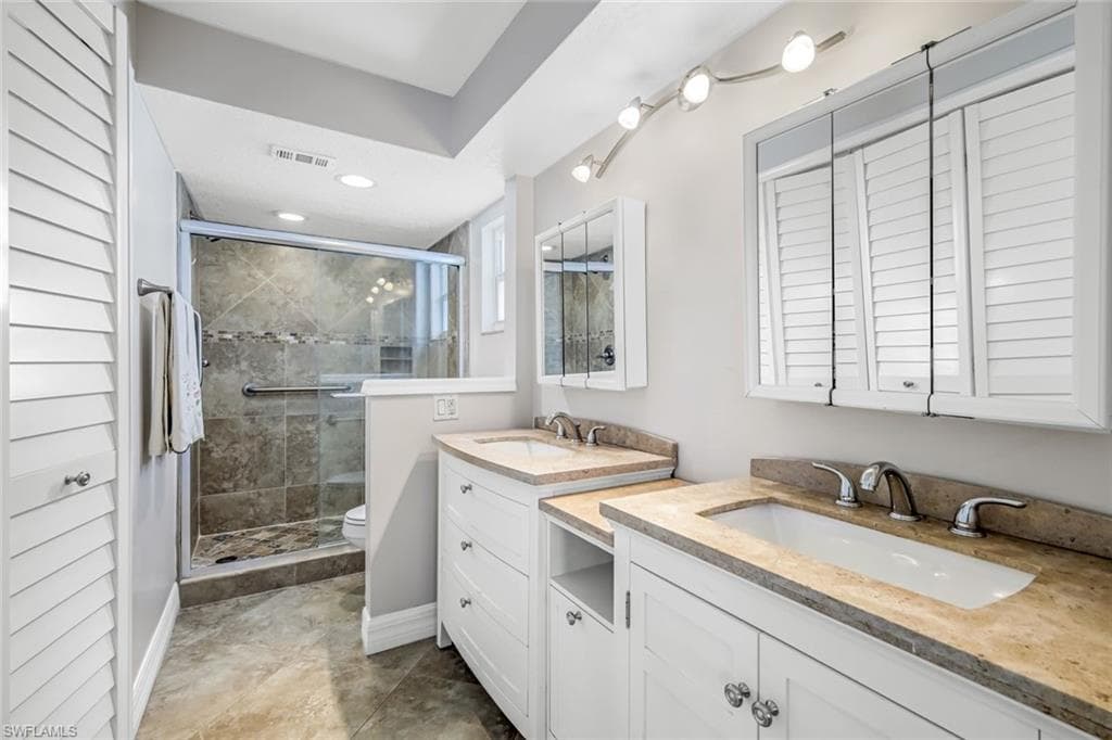 9580 Victoria LN # 208A, NAPLES FL 34109-13
