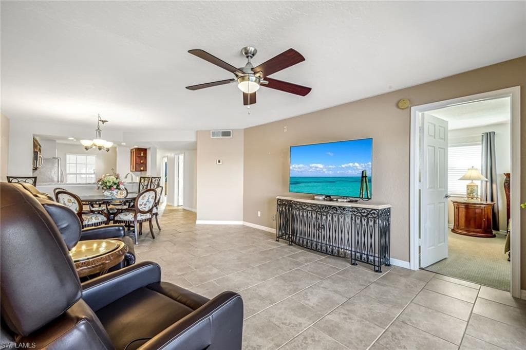 9580 Victoria LN # 208A, NAPLES FL 34109-3