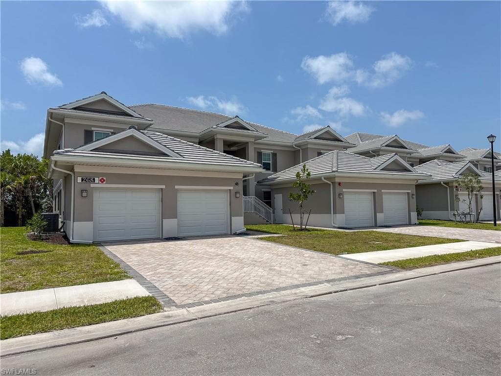 268 Indies Dr 102-35