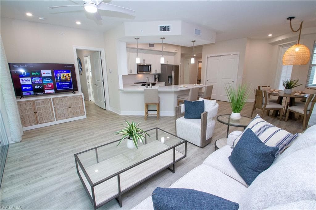 268 Indies Dr 102-8