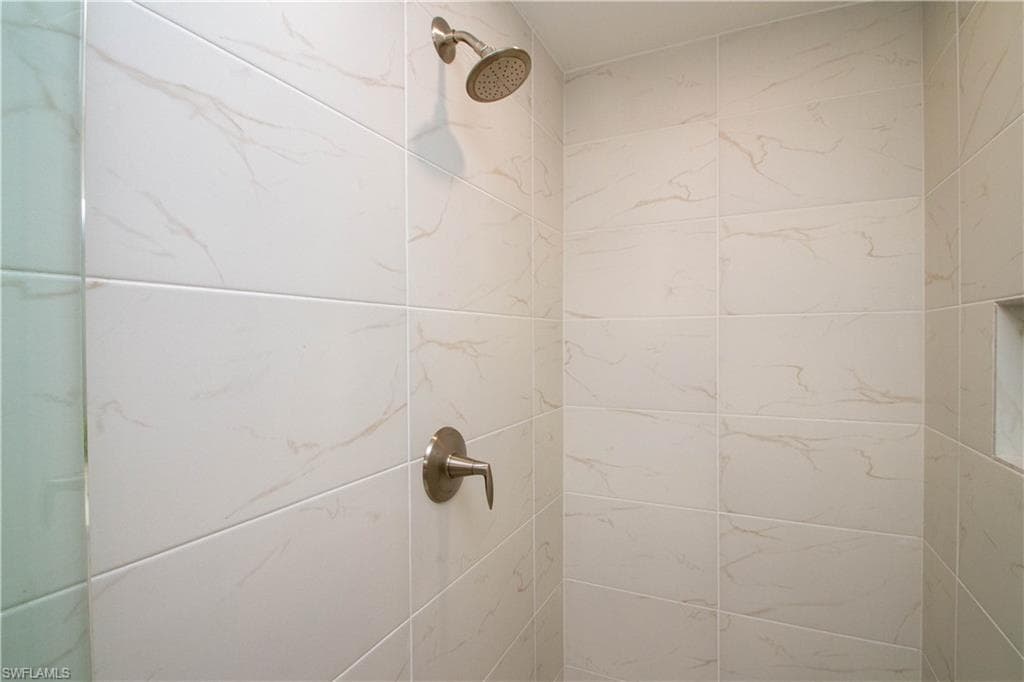 268 Indies Dr # 102, NAPLES FL 34114-24