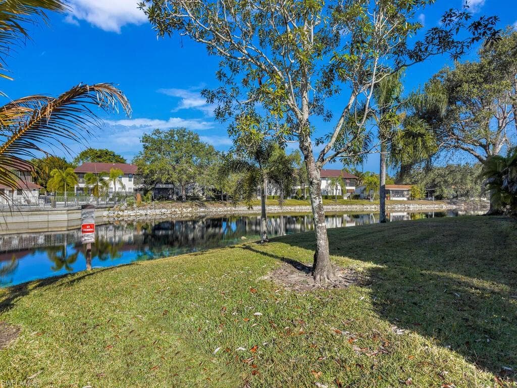 5371 Treetops DR # M103, NAPLES FL 34113-20