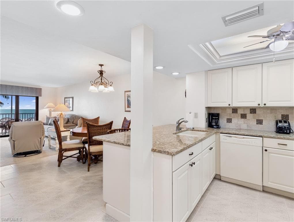 7500 Estero BLVD 203-1