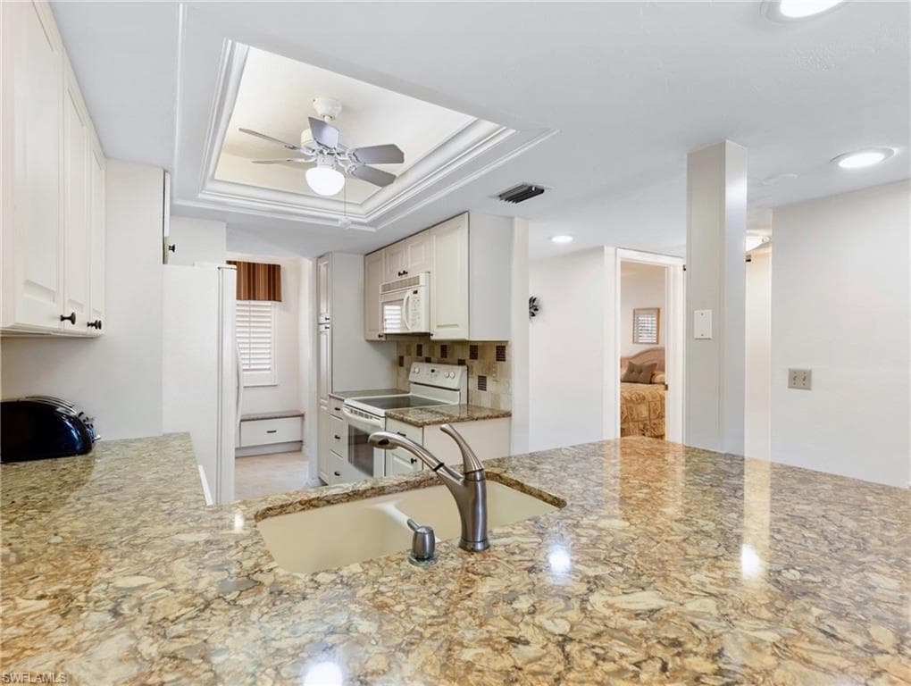 7500 Estero BLVD 203-15