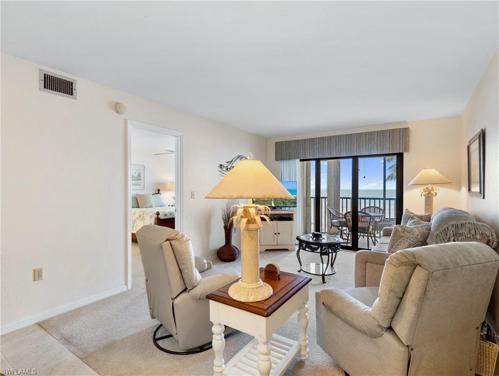 7500 Estero BLVD 203-6