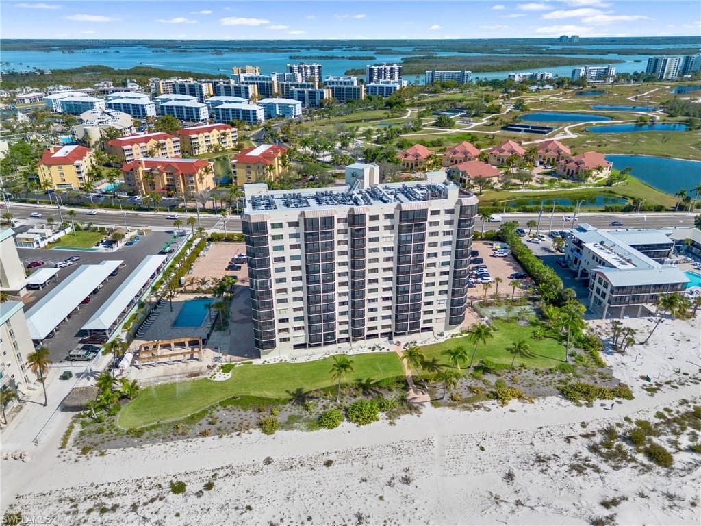 7500 Estero BLVD 203-33