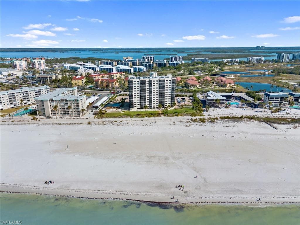 7500 Estero BLVD 203-37