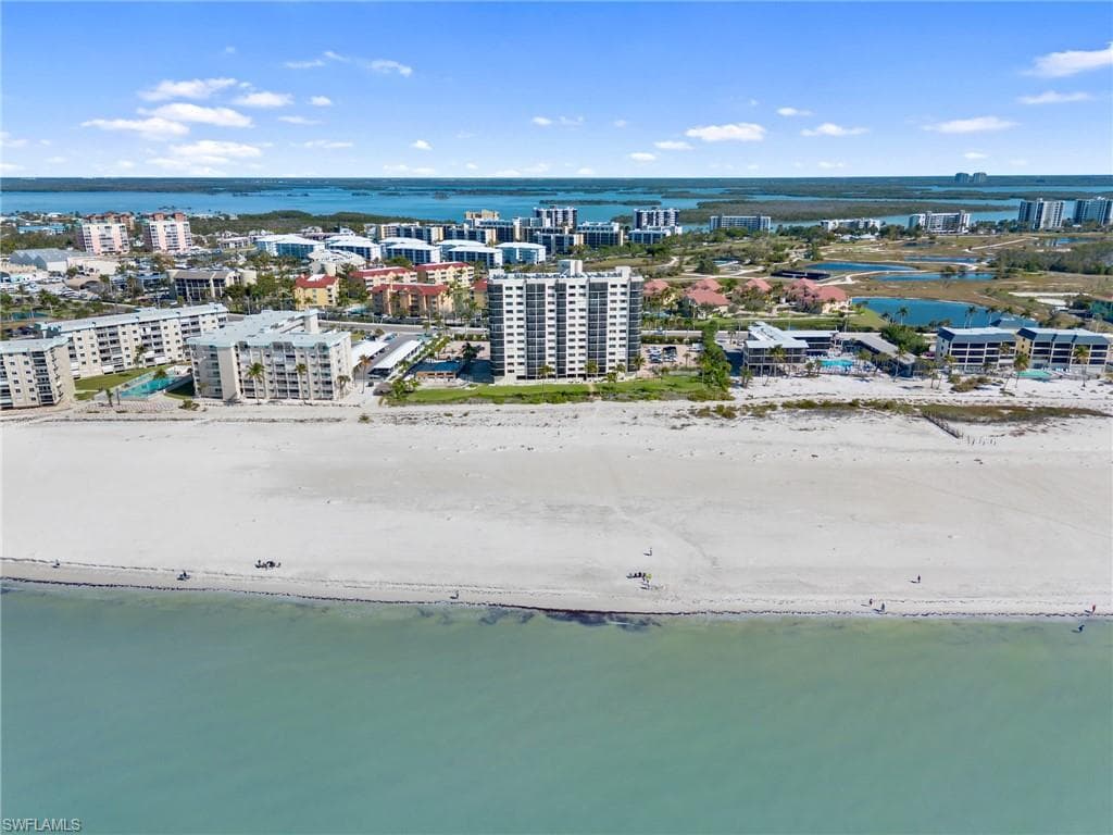 7500 Estero BLVD 203-36