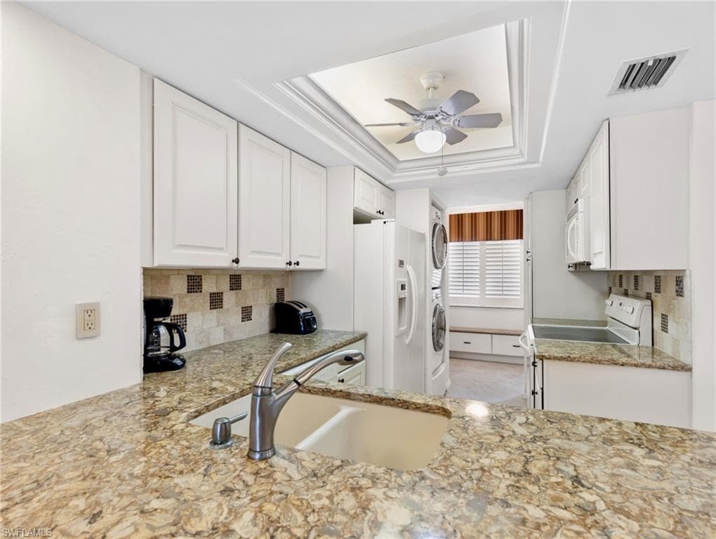 7500 Estero BLVD 203-14