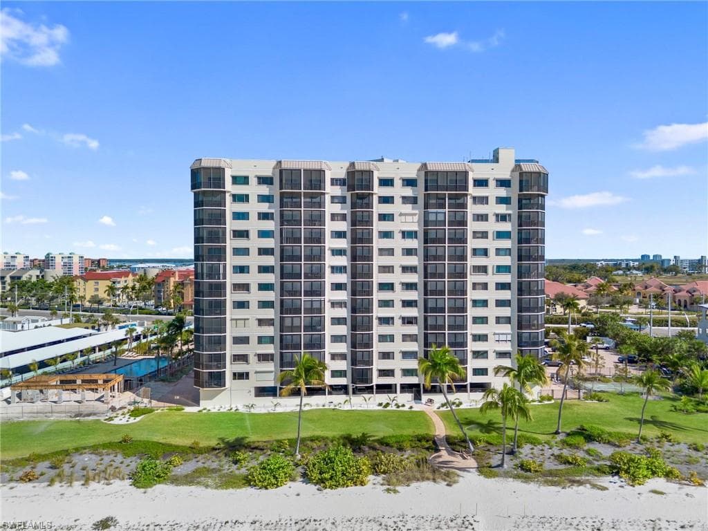 7500 Estero BLVD 203-38