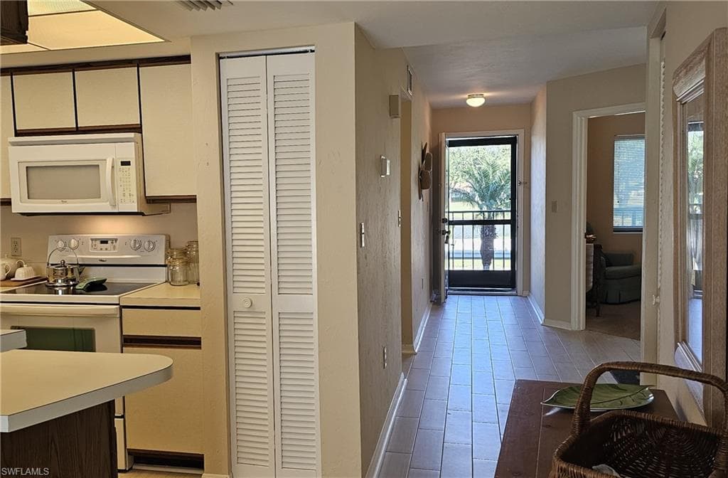 460 Fox Haven DR 1204-4