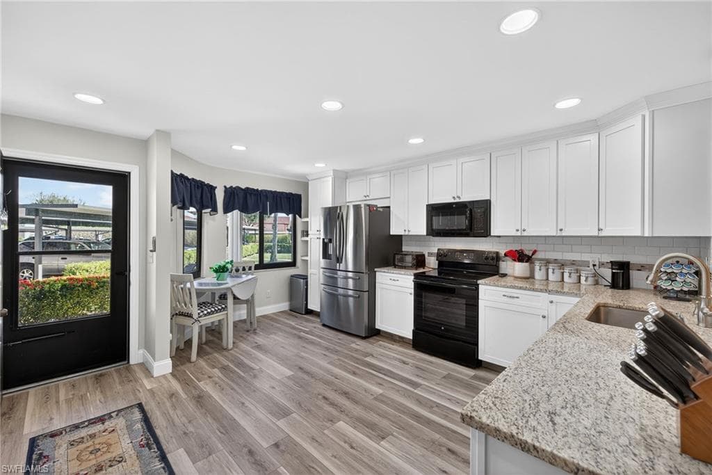 4973 Pepper CIR F105-1