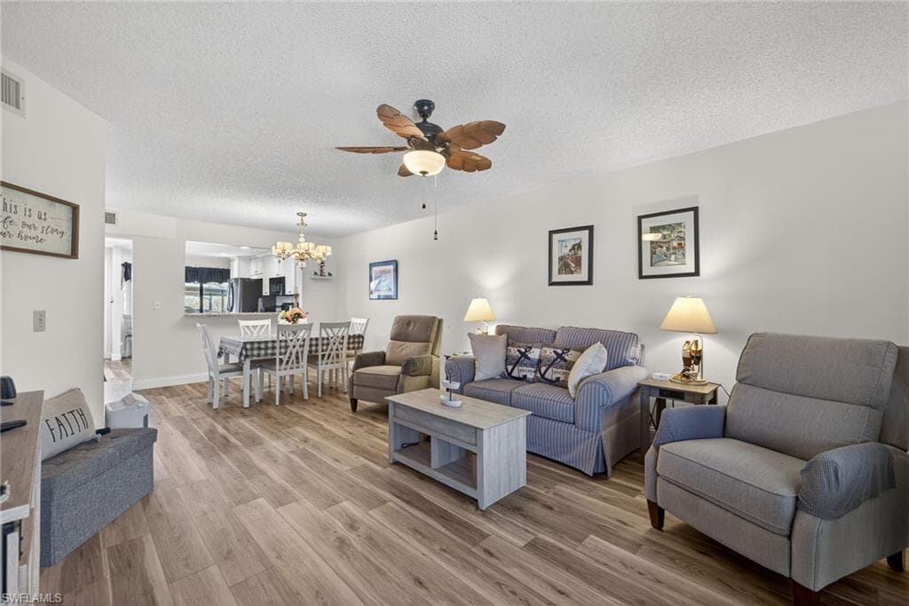 4973 Pepper CIR F105-7
