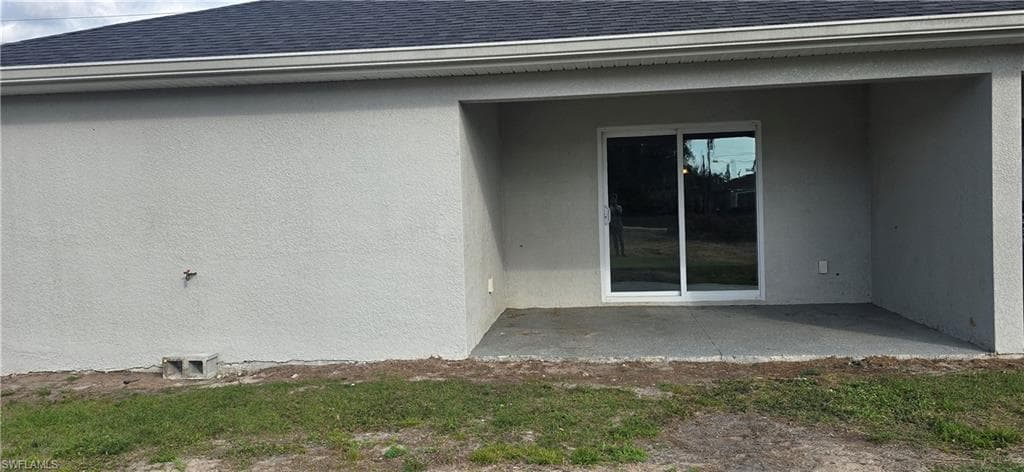 1139 Abrams BLV BLVD, LEE FL 33971-10