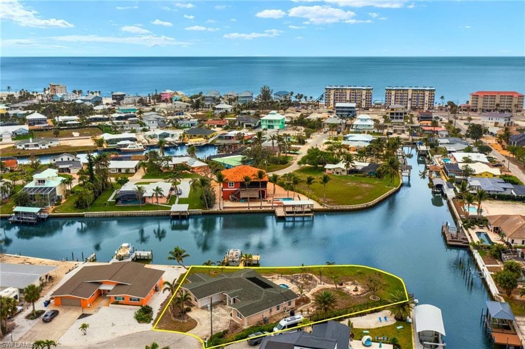 675 Randy LN, FORT MYERS BEACH FL 33931-15