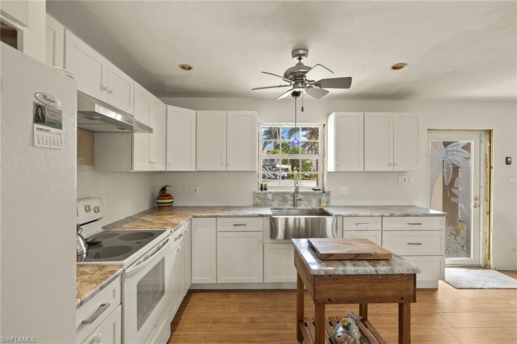 675 Randy LN, FORT MYERS BEACH FL 33931-37
